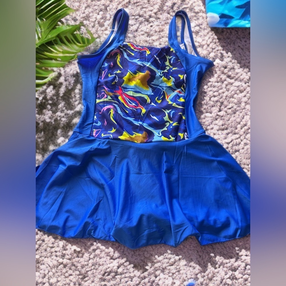 NWT WOMEN’S ONE PIECE RUCHED RETRO SWIMWEAR SWIM DRESS SIZE S